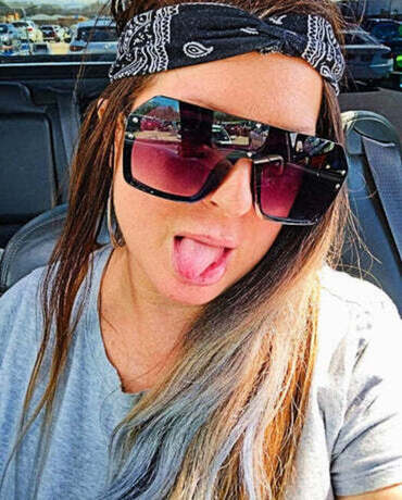 Stunning "Chill Vibez" Sunglasses