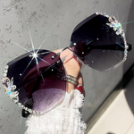 Load image into Gallery viewer, Luxurious &quot;Rockstar&quot; Sunglasses
